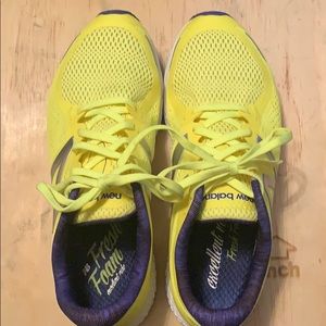 New Balance sneakers size 9